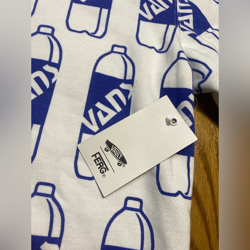 VANS X FERGUS CORNER STORE ALL OVER PRINT FLEECE - WHITE/BLUE men’s sz L… - Picture 5 of 7